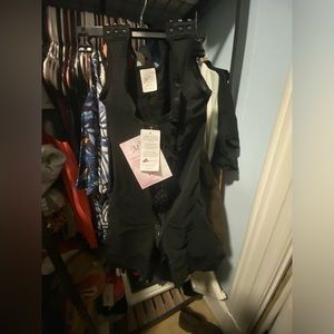 NWT SHORT SHAPEWEAR/GIRDLE